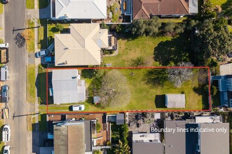 Photo of property in 43 Pitau Road, Mount Maunganui, 3116