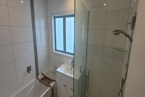 Photo of property in 35 Motukaraka Point, Pauatahanui, Porirua, 5381