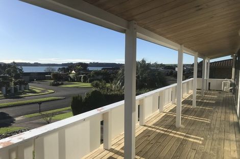 Photo of property in 10 Myrtle Drive, Omokoroa, 3114