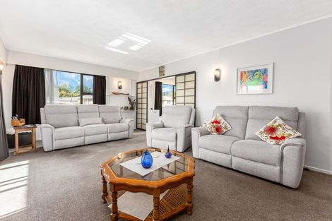 Photo of property in 21 Bonnie Glen Crescent, Ebdentown, Upper Hutt, 5018