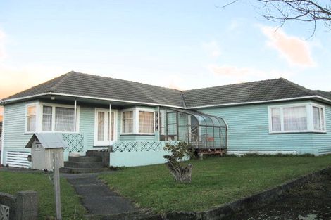 Photo of property in 2 Davis Grove, Wainuiomata, Lower Hutt, 5014