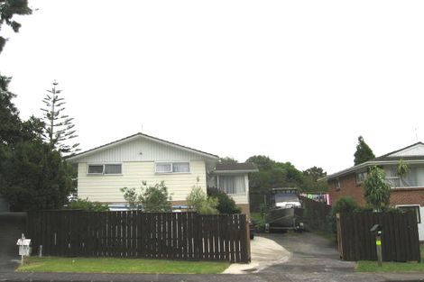 Photo of property in 11 Fairdale Place, Birkdale, Auckland, 0626