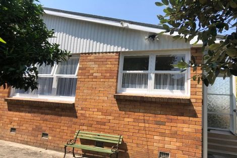 Photo of property in 2/17 Beale Street, Hamilton East, Hamilton, 3216