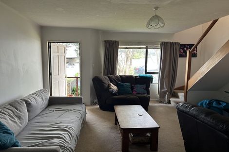 Photo of property in 10 Rangitane Street, Maupuia, Wellington, 6022