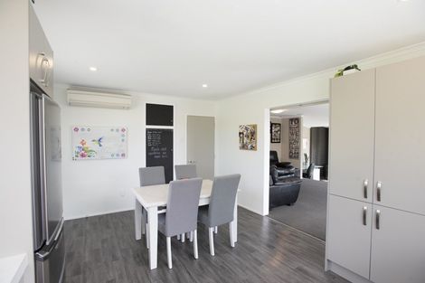 Photo of property in 1 Anne Street, Winton, 9720