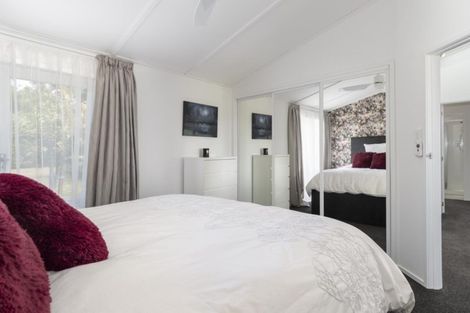 Photo of property in 18 Sutherland Road, Brookfield, Tauranga, 3110