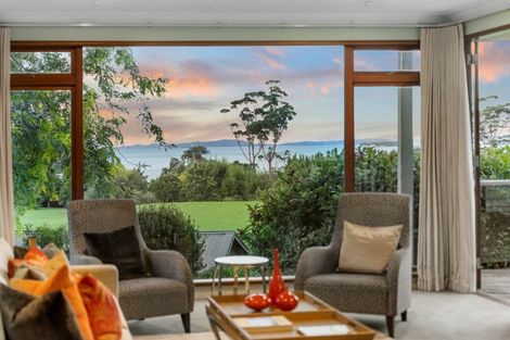 Photo of property in 247 Broomfields Road, Whitford, Howick, 2571