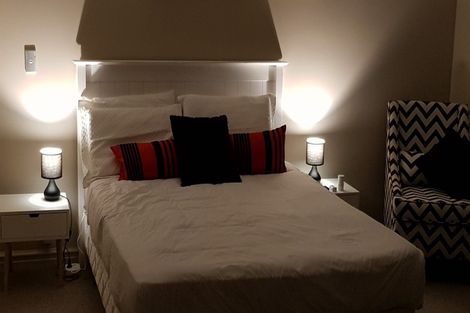 Photo of property in 1/7 Korokoro Road, Korokoro, Lower Hutt, 5012