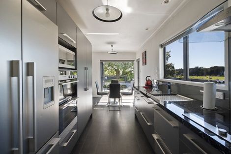 Photo of property in 22 Ward Street, Bulls, 4818