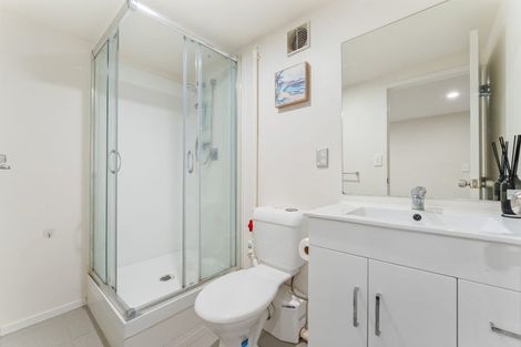 Photo of property in 2/1 Cantina Avenue, Bayview, Auckland, 0629