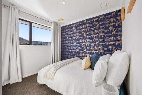 Photo of property in 14 Kahika Grove, Huapai, Kumeu, 0810