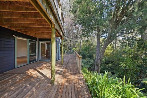 Photo of property in 1/11 Saddleback Rise, Murrays Bay, Auckland, 0630