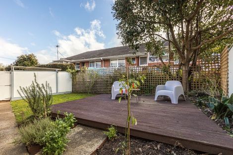 Photo of property in 3/236 Lake Road, Hauraki, Auckland, 0622