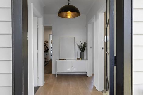 Photo of property in 40 Budleigh Street, Frankleigh Park, New Plymouth, 4310