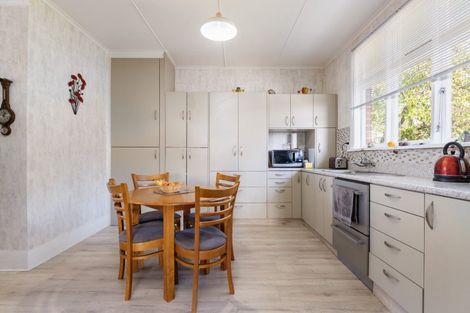 Photo of property in 16 Braeside, Kinmont Park, Mosgiel, 9024