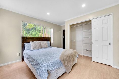 Photo of property in 13 San Martin Place, Goodwood Heights, Auckland, 2105