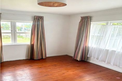Photo of property in 121 Sturges Road, Henderson, Auckland, 0612