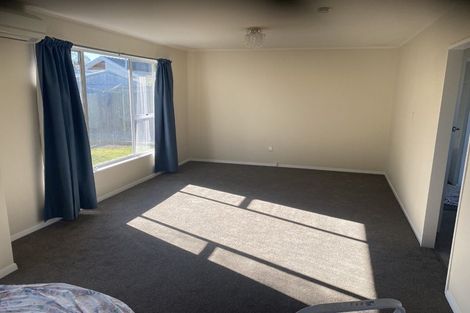 Photo of property in 43 Oakley Crescent, Hornby, Christchurch, 8042