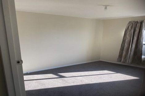 Photo of property in 43 Oakley Crescent, Hornby, Christchurch, 8042