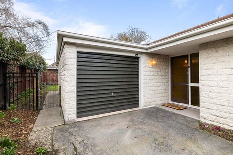 Photo of property in 2/7 Ringwood Place, Avonhead, Christchurch, 8042