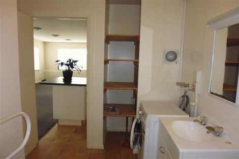 Photo of property in 27 Townsend Road, Miramar, Wellington, 6022