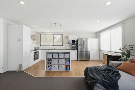 Photo of property in 2/342c Royal Road, Massey, Auckland, 0614