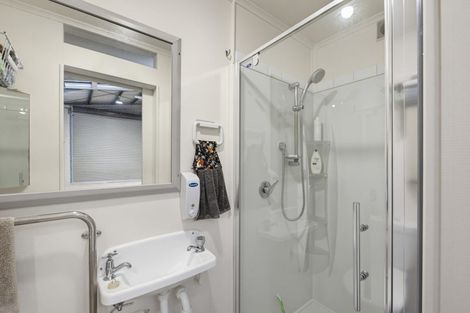 Photo of property in 53 Pohutukawa Drive, Levin, 5571