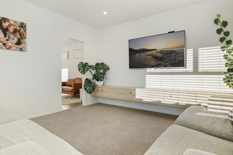 Photo of property in 4 Kuakua Close, Papamoa Beach, Papamoa, 3118