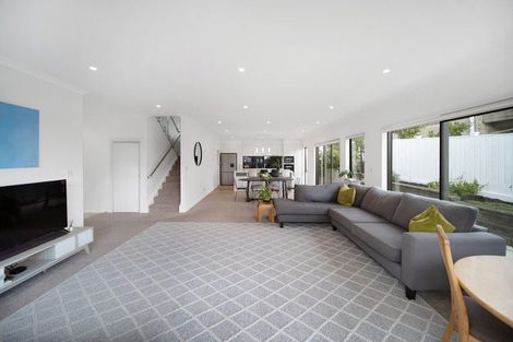 Photo of property in 8 Awakirihi Close, Shamrock Park, Auckland, 2016