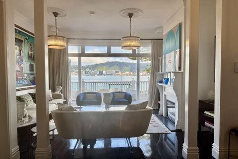 Photo of property in 322 Oriental Parade, Oriental Bay, Wellington, 6011