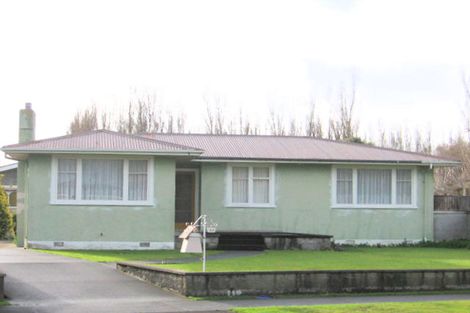Photo of property in 61 Ruamahanga Crescent, Terrace End, Palmerston North, 4410