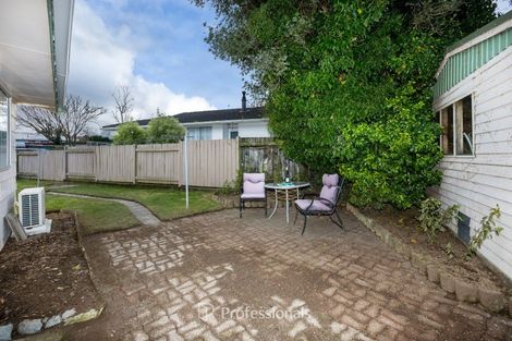 Photo of property in 35 Larchmont Grove, Totara Park, Upper Hutt, 5018