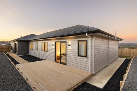 Photo of property in 7 Dolcetto Place, Pokeno, 2402