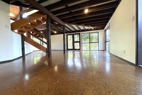 Photo of property in 1/64 Mirrabooka Avenue, Botany Downs, Auckland, 2010