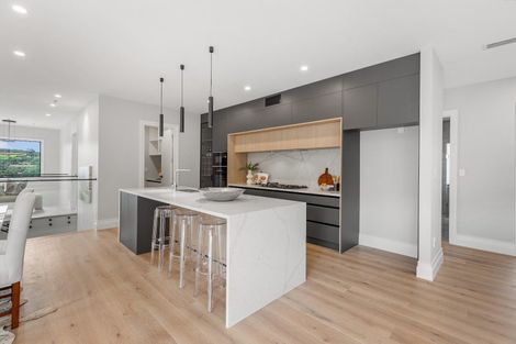 Photo of property in 7 Halcyon Bay Lane, Wainui, 0992