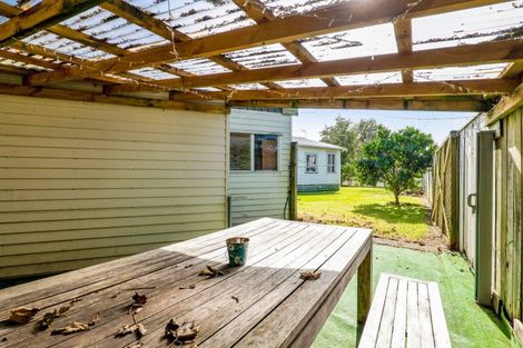 Photo of property in 239 Coronation Avenue, Welbourn, New Plymouth, 4310