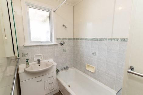 Photo of property in 124 Naenae Road, Naenae, Lower Hutt, 5011