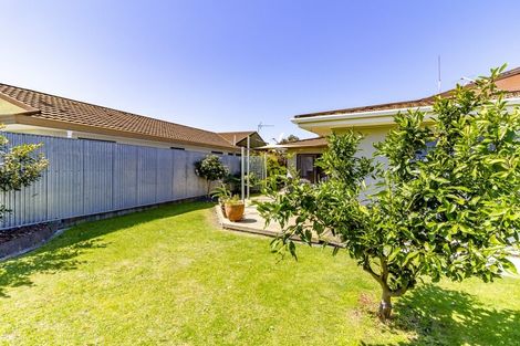 Photo of property in 138 Tait Drive, Greenmeadows, Napier, 4112