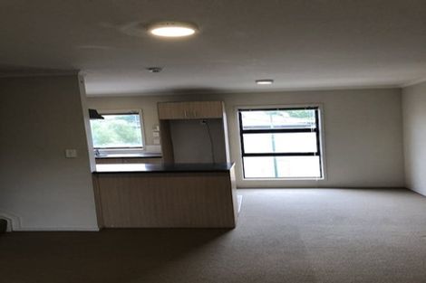 Photo of property in 3 Barnea Circle, Glen Eden, Auckland, 0602