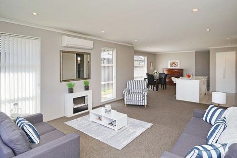 Photo of property in 19 Brockelbank Drive, Kaiapoi, 7630
