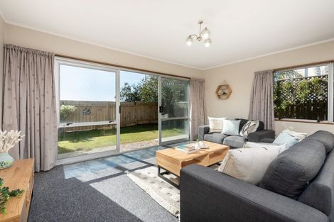 Photo of property in 1/1004 Papamoa Beach Road, Papamoa Beach, Papamoa, 3118