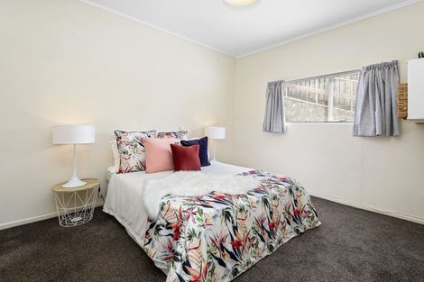 Photo of property in 3 Saint Hildas Glade, Tawa, Wellington, 5028