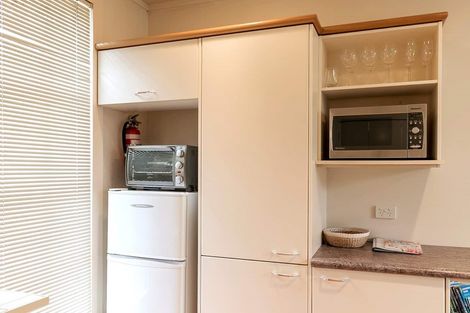 Photo of property in 15b King Edward Parade, Devonport, Auckland, 0624