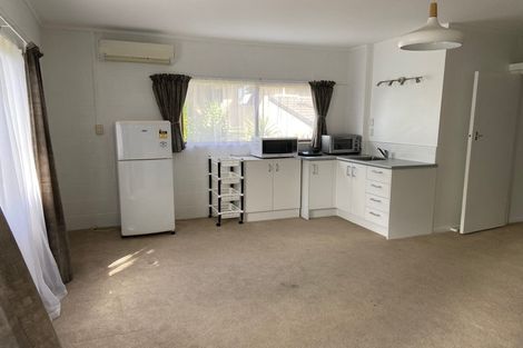 Photo of property in 124 Manuka Road, Bayview, Auckland, 0629