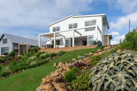 Photo of property in 5 Tunarau Street, Raglan, 3225