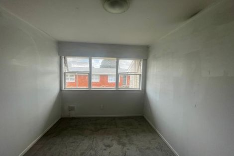 Photo of property in 1/50 Pilkington Road, Panmure, Auckland, 1072