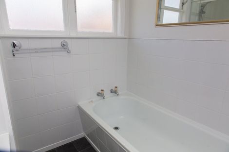 Photo of property in 1 Patea Place, Terrace End, Palmerston North, 4410