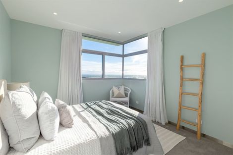 Photo of property in 6 Gazelle Lane, Redcliffs, Christchurch, 8081