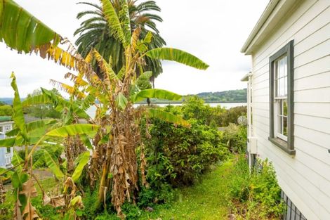 Photo of property in 5 Old Beach Road, Kohukohu, 0491