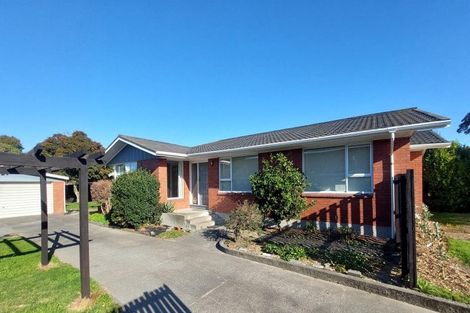 Photo of property in 9 Camberwell Place, Avonhead, Christchurch, 8042